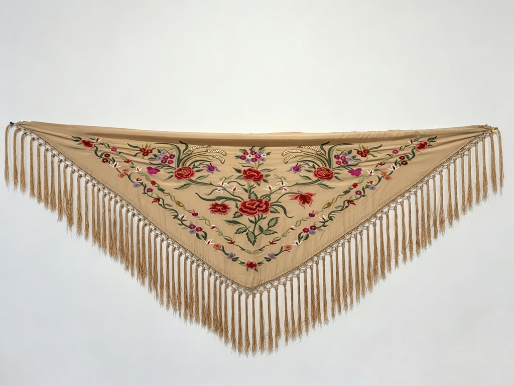 Mantoncillo Triangular 150cm mt253camel
