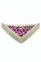 Mantoncillo Triangular 150cm mt25-42 blanco fucsia