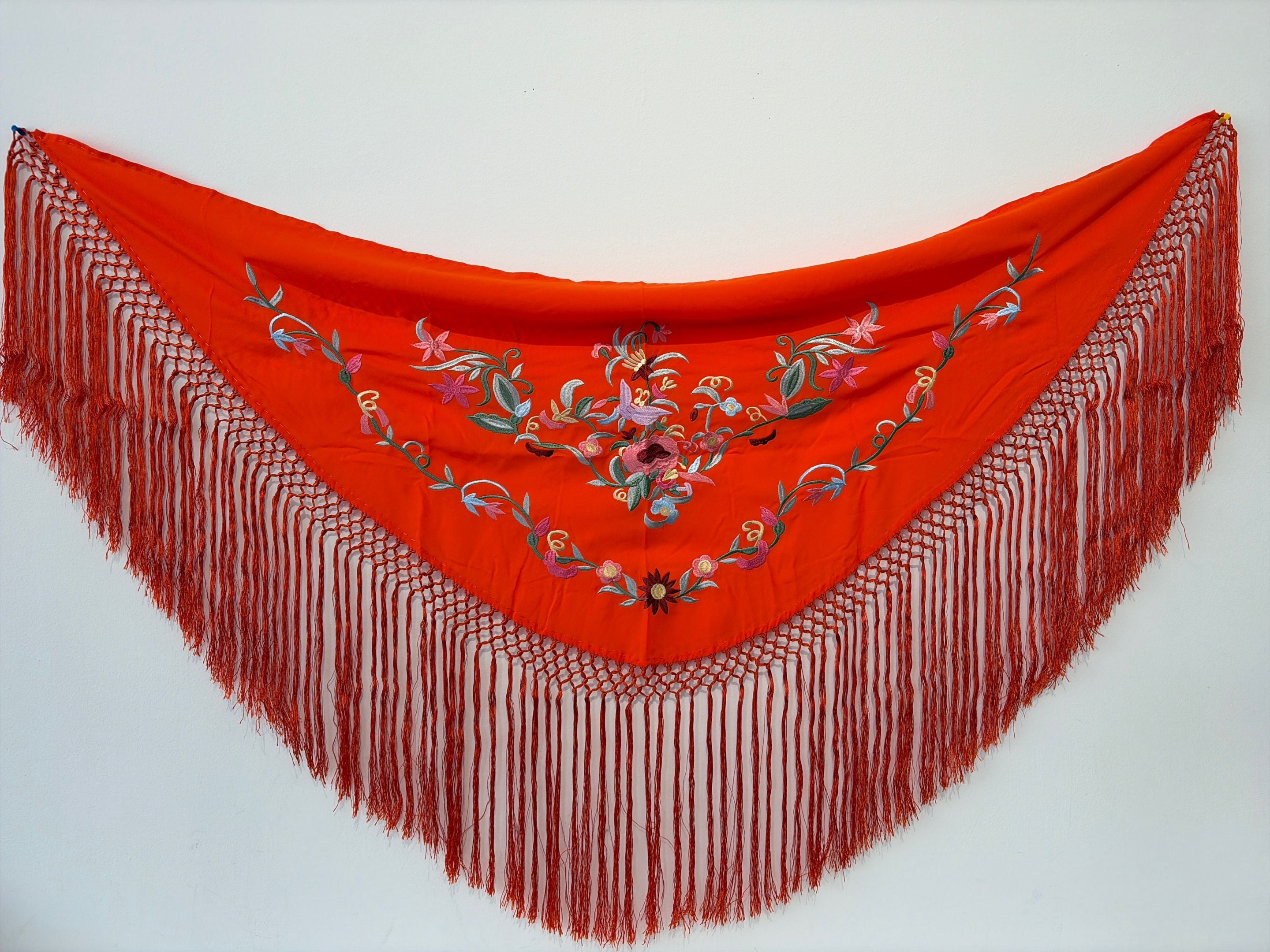 Mantoncillo Triangular 150cm mt22a-04naranjaconcolores